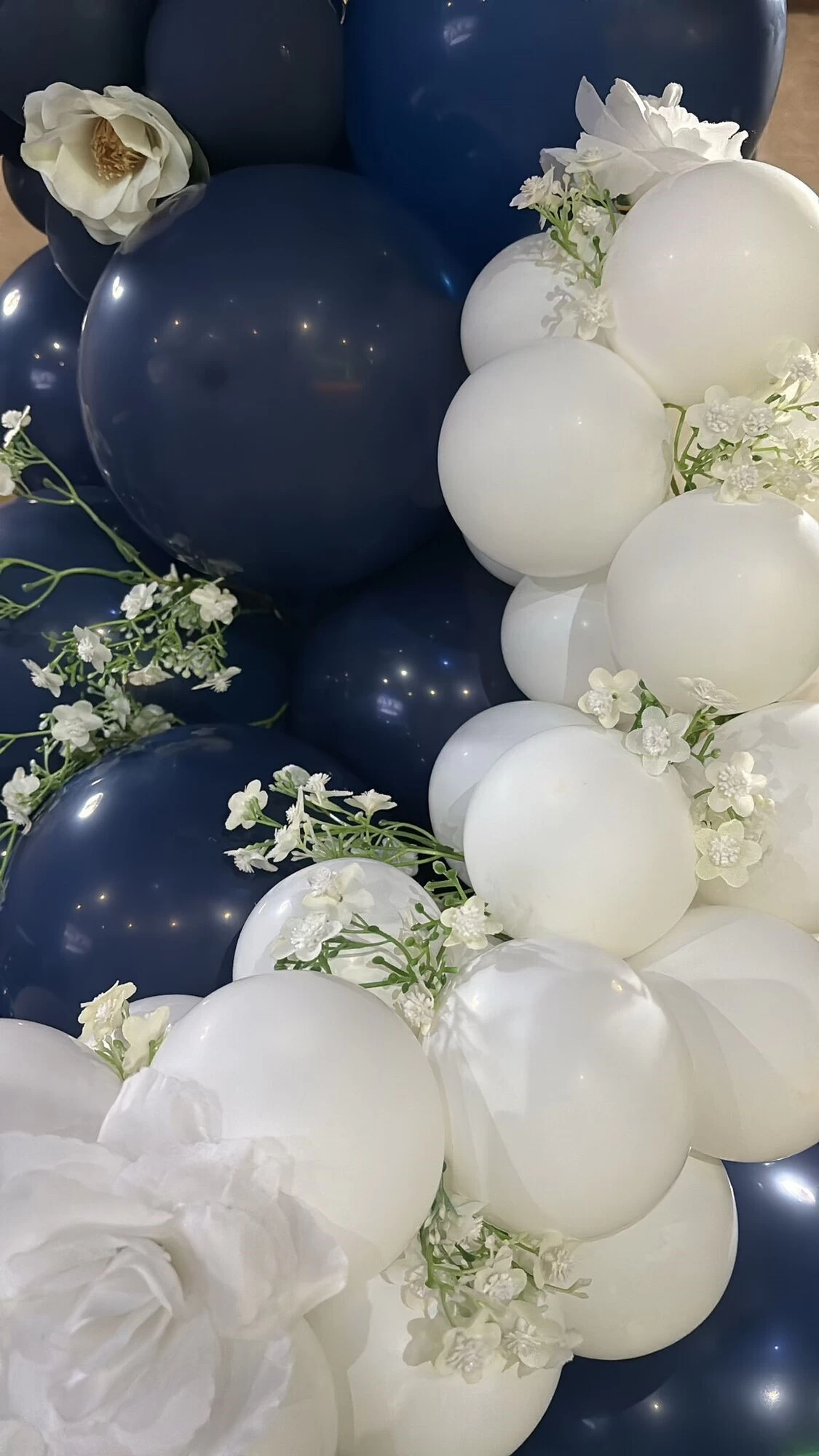 "leerwerkburo reintegratie witte en zwarte ballon decoratie"