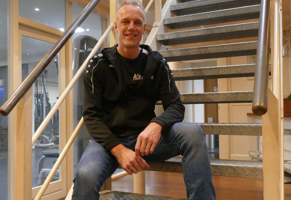 Ferry in de sportschool waar hij re-integreert