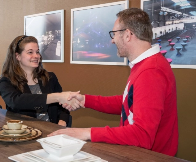 Laura zet haar werkervaringsplaats om in een contract bij dezelfde werkgever